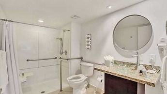 Beach Haus Bal Harbour