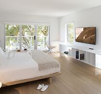 Beach Haus Bal Harbour