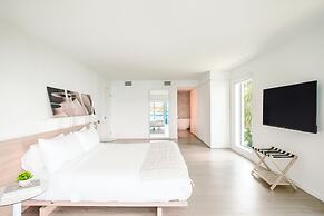 Beach Haus Bal Harbour