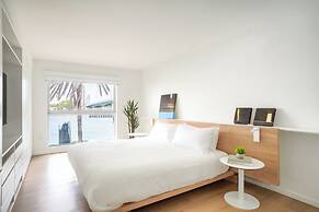 Beach Haus Bal Harbour