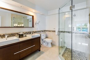 Beach Haus Bal Harbour