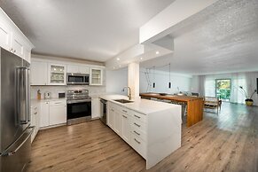 Beach Haus Bal Harbour