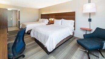 Holiday Inn Express & Suites Dinuba West by IHG