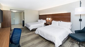 Holiday Inn Express & Suites Dinuba West by IHG