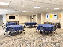 Holiday Inn Express & Suites Antigo by IHG
