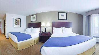 Holiday Inn Express & Suites Antigo by IHG