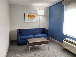 Holiday Inn Express & Suites Antigo by IHG