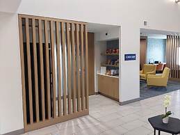 Holiday Inn Express & Suites Antigo by IHG