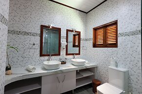 The Islander Hotel