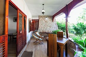 The Islander Hotel