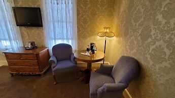 The General Palmer Hotel