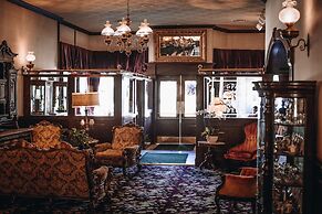 The General Palmer Hotel