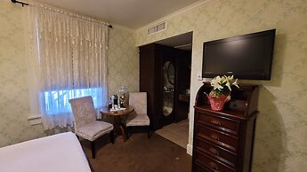 The General Palmer Hotel