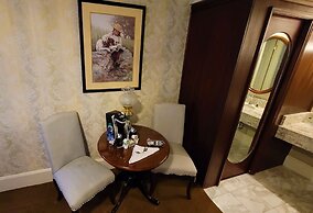 The General Palmer Hotel