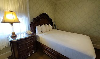 The General Palmer Hotel