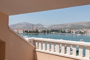 Hotel Trogir Palace