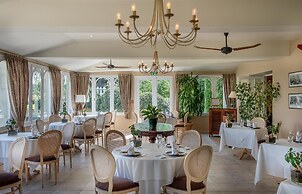 Le Fleuray Hotel & Restaurant