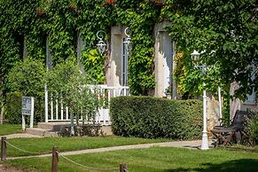 Le Fleuray Hotel & Restaurant