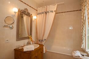 Le Fleuray Hotel & Restaurant