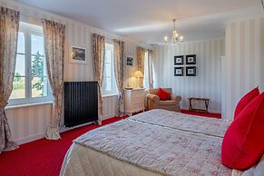 Le Fleuray Hotel & Restaurant