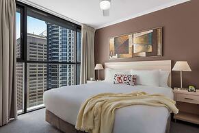 Oaks Brisbane River City Suites