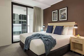 Oaks Brisbane River City Suites