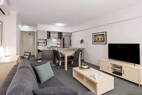 Oaks Brisbane River City Suites