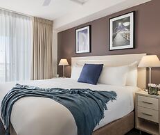 Oaks Brisbane River City Suites