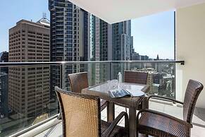Oaks Brisbane River City Suites