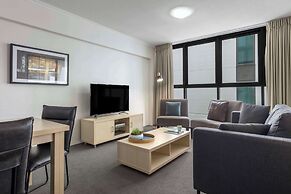 Oaks Brisbane River City Suites