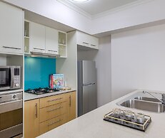 Oaks Brisbane River City Suites
