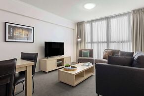 Oaks Brisbane River City Suites