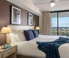 Oaks Brisbane River City Suites