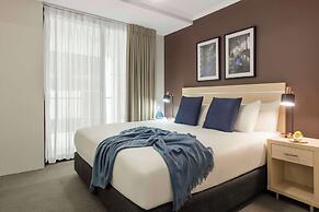 Oaks Brisbane River City Suites