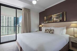 Oaks Brisbane River City Suites