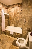 Empress Angkor Resort & Spa