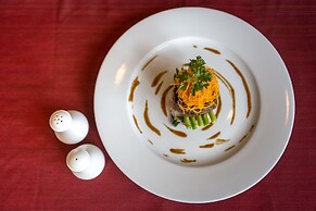 Empress Angkor Resort & Spa