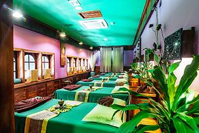 Empress Angkor Resort & Spa