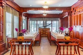 Empress Angkor Resort & Spa