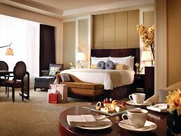 Four Seasons Hotel Macao at Cotai Strip