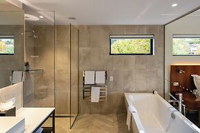 Queenstown Park Boutique Hotel