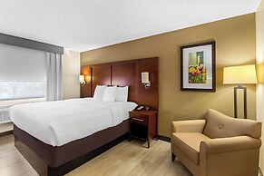 Comfort Suites Grayslake near Libertyville North