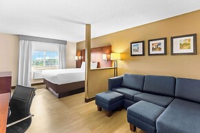 Comfort Suites Grayslake near Libertyville North