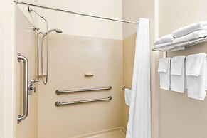 Comfort Suites Grayslake near Libertyville North