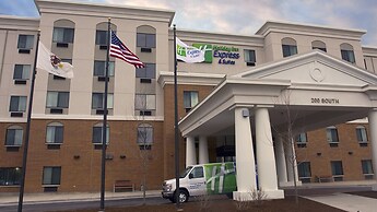 Holiday Inn Express & Suites Chicago West - O'Hare Arpt Area by IHG