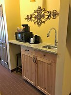 AmericInn by Wyndham Fargo Medical Center