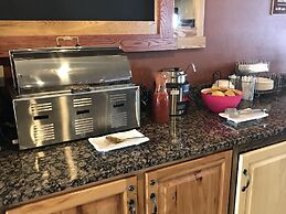 AmericInn by Wyndham Fargo Medical Center