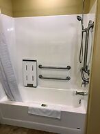 AmericInn by Wyndham Fargo Medical Center