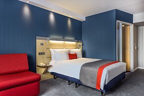 Holiday Inn Express London-Watford Junction by IHG