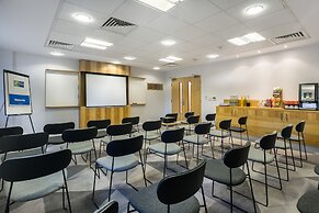 Holiday Inn Express London-Watford Junction by IHG